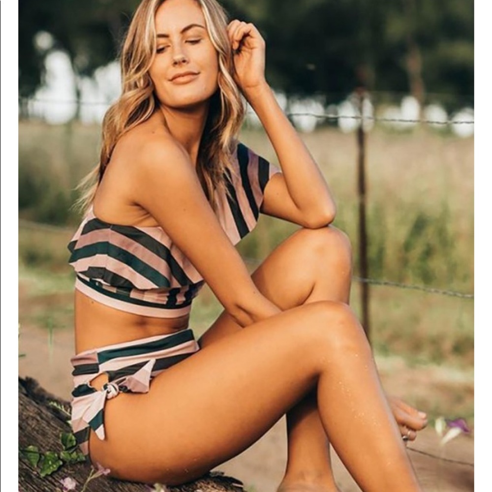 Icon Wave Sunset Stripe Bikini Set
